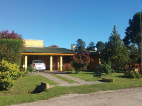 Отель Casa Quinta Chascomús  Часкомус